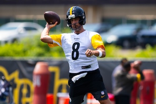 Steelers Predicted to Land 4,000-Yard QB as Aaron Rodgers Replacement