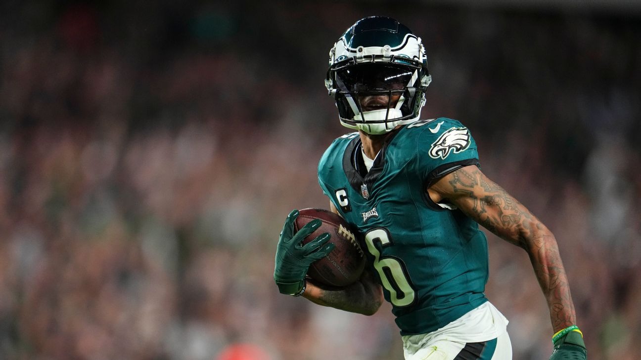 Eagles' Star WR2 Is Determined to Recover From Injury in Time for the Showdown Against the Cowboys.