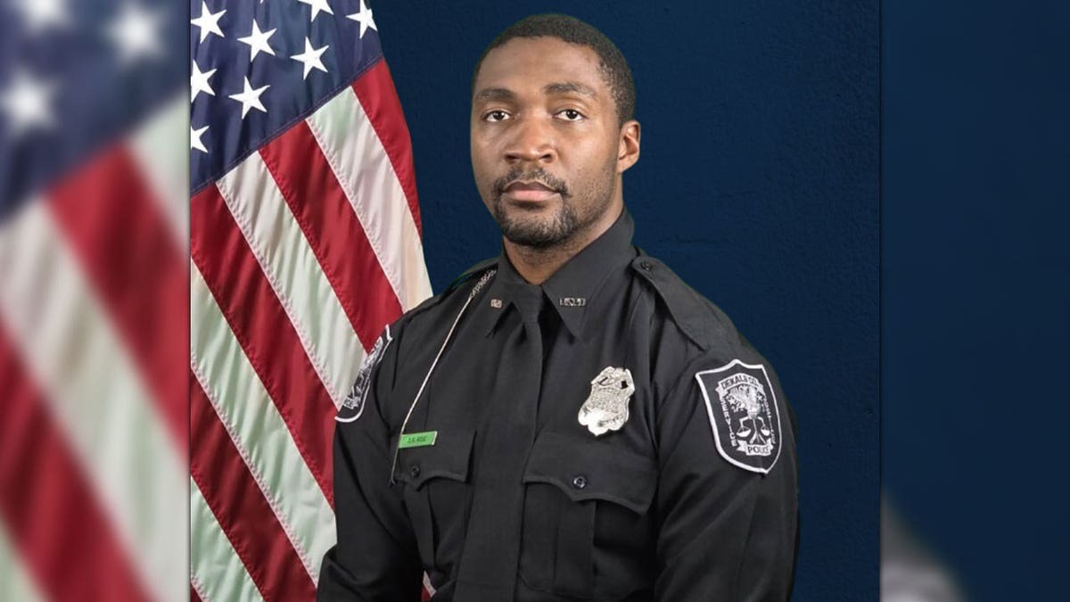 Eagles Rookie LB Mourns Fallen Police Officer Brother Killed Breaking Up Brawl Between Lions and Falcons Fans