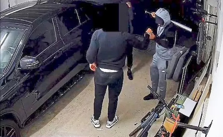 Robber Breaks Into Wrong House - Eagles Giant Drops Him Like It’s Game Day