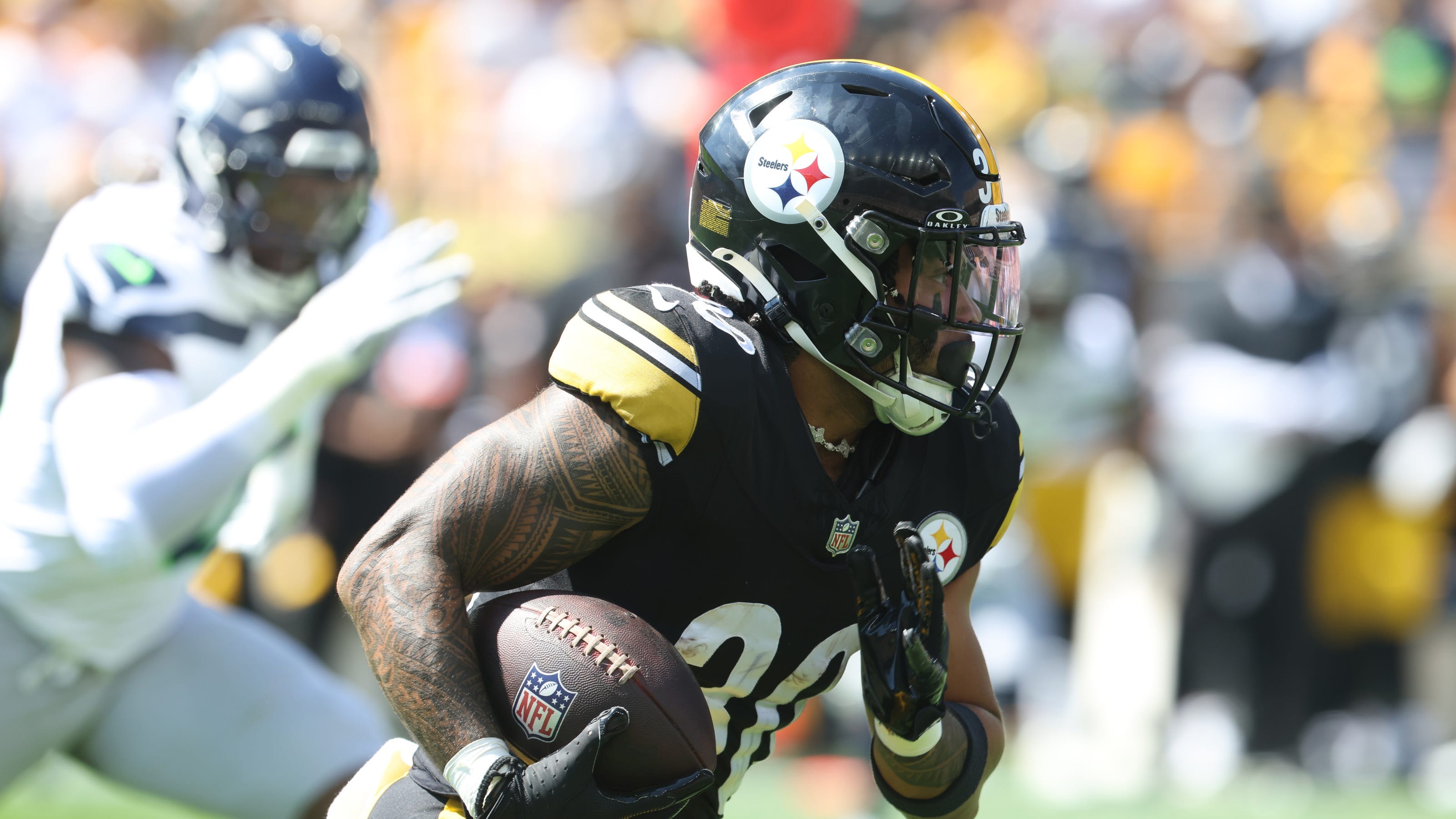 Steelers to Bring Key RB Back vs Vikings After Injury Scare