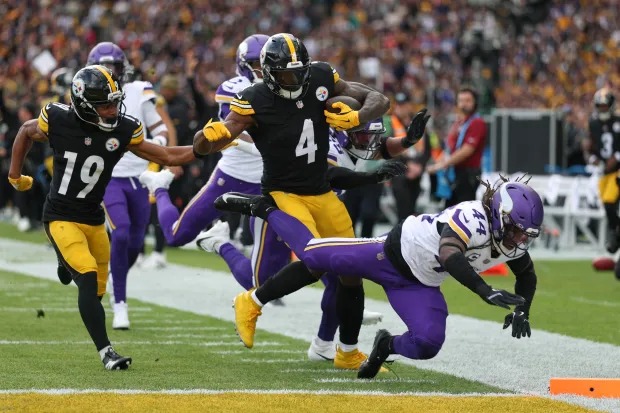 Steelers’ DK Metcalf Reacts After Historic 80-Yard TD, Leads Pittsburgh to 24-21 Win Over Vikings