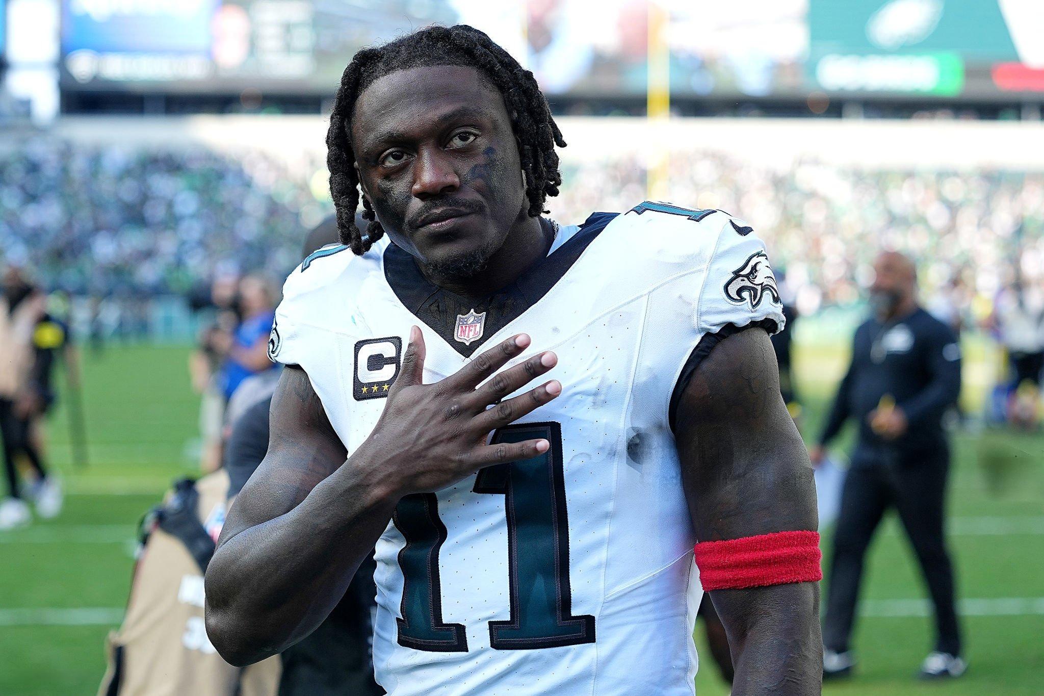 AJ Brown Shares Emotional Story About His Father, Surprises Him with a Birthday Gift That Melted Eagles Fans’ Hearts