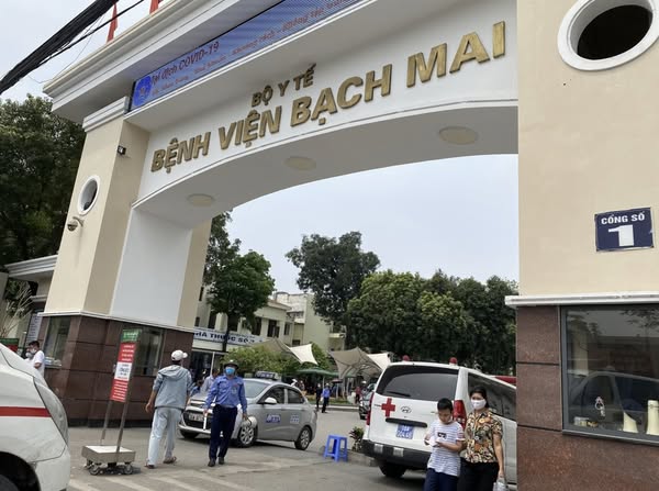 Bệnh viện B/ạch M/ai ra thông báo kh;;/ẩn rồi