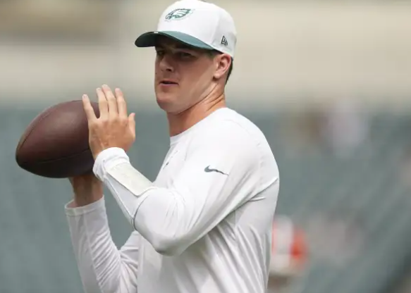 Knowing He's No Longer in the Eagles’ Long-Term Plans, Tanner McKee Decides to Take a Pay Cut to Stay, Willing to Contribute as a Backup