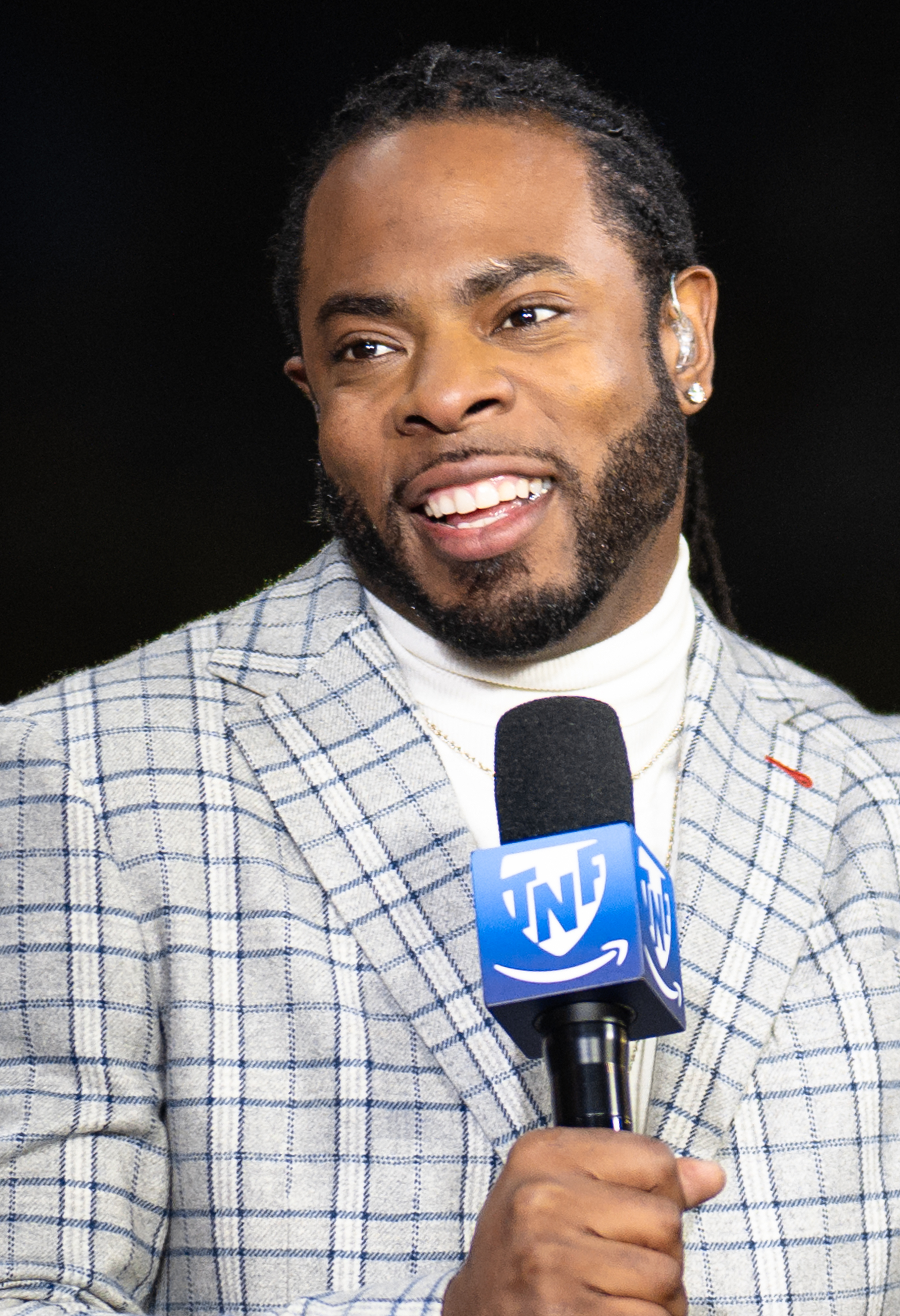 Former Seattle Seahawks Player Throws Shade: “Last Year the Referees Were More Impressive Than Your Team!”