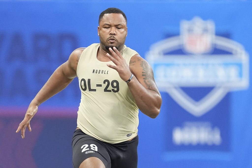 The Bills’ Breakout O-Lineman Earning His Spot in 2025!