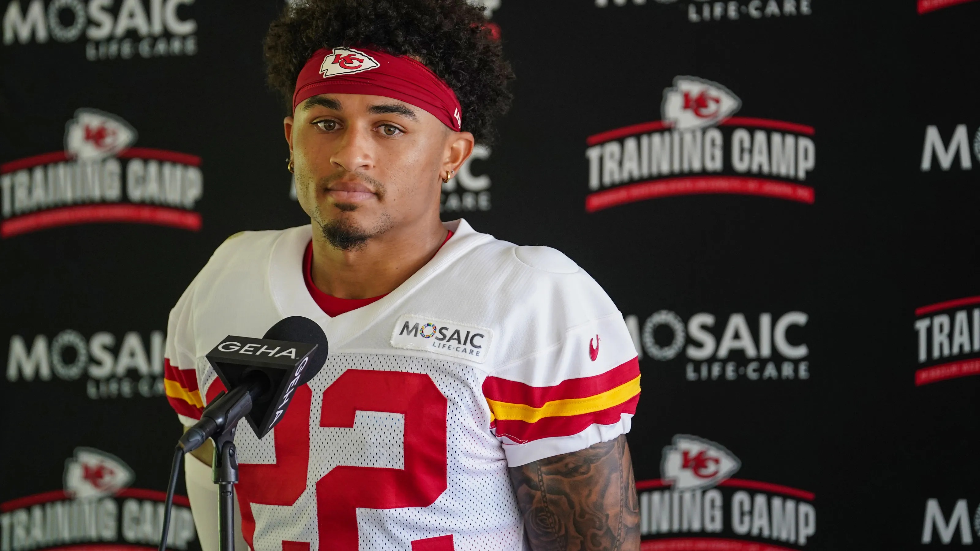 LOCKER ROOM DRAMA: McDuffie Fumes After Rookie Snatches His Spot Next to Mahomes