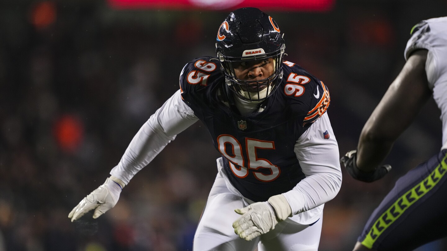 Ex-Bears Star Takes Pay Cut to Chase One Last Dream in Green Bay
