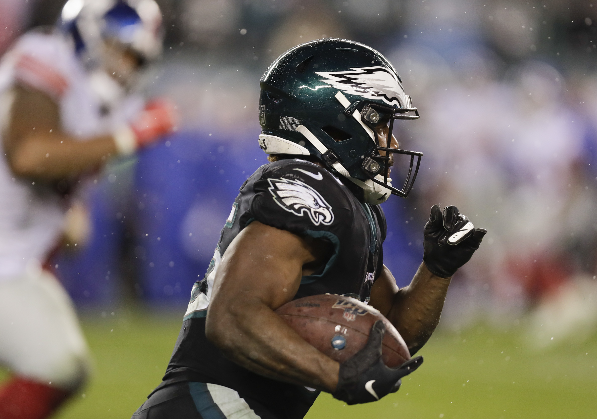 Former Eagles Fan Favorite Eyes Return to The Linc — 'Giant Killer Coming Home'