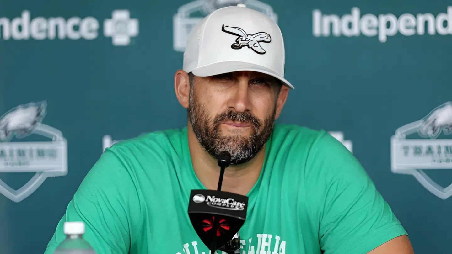 Eagles Rookie Caught Sneaking Off to Bar Over Preseason Frustration — Nick Sirianni Drops Brutal Suspension