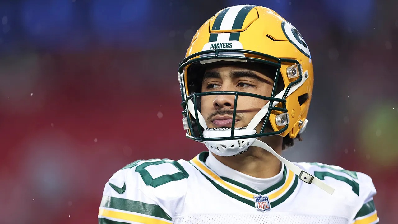 Packers Jordan Love addresses the gender pay gap in football: “Don’t wait for the ‘market’ to judge—rewrite the playbook”