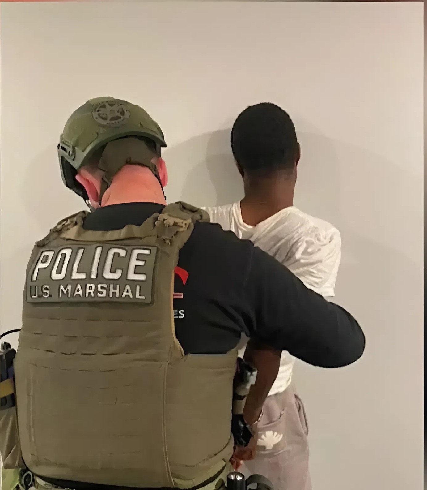 Cowboys Fan Arrested in Philly After Armed Threat Against Eagles Fans After Team’s Loss