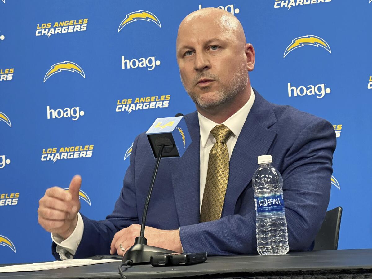 Chargers Announce Internal Discipline for Teair Tart After Slap on Travis Kelce