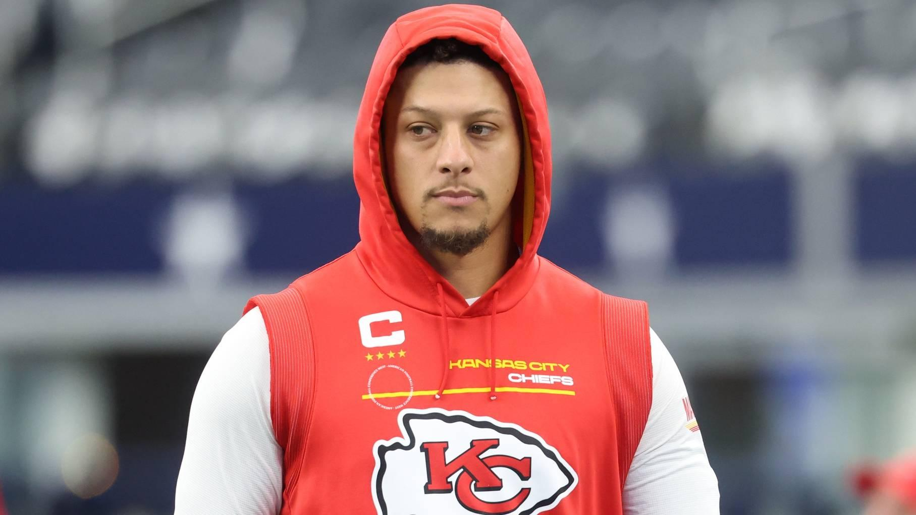 Fans Label Patrick Mahomes a “System QB” After Third-Stringer Chris ...