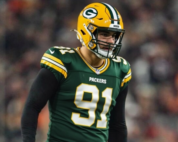 Former 4x Pro Bowl and All-Pro Purchases $3 Million Property in Green Bay — Fans Speculate He Has Reached Agreement with the Packers