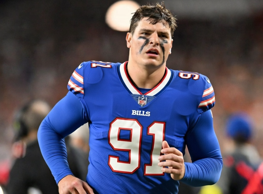 Former 4-Time Pro Bowl and All-Pro Purchases $3 Million Property in Buffalo — Fans Speculate He Has Reached Agreement with the Bills
