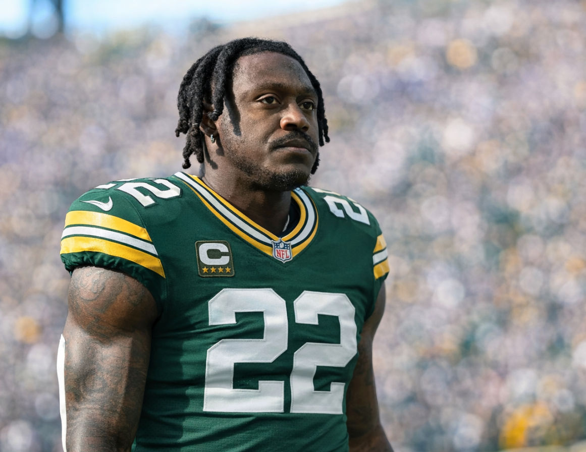 Super Bowl Champion and 3x All-Pro Purchases $3.5 Million Property in Green Bay — Fans Speculate He Has Reached Agreement with the Packers