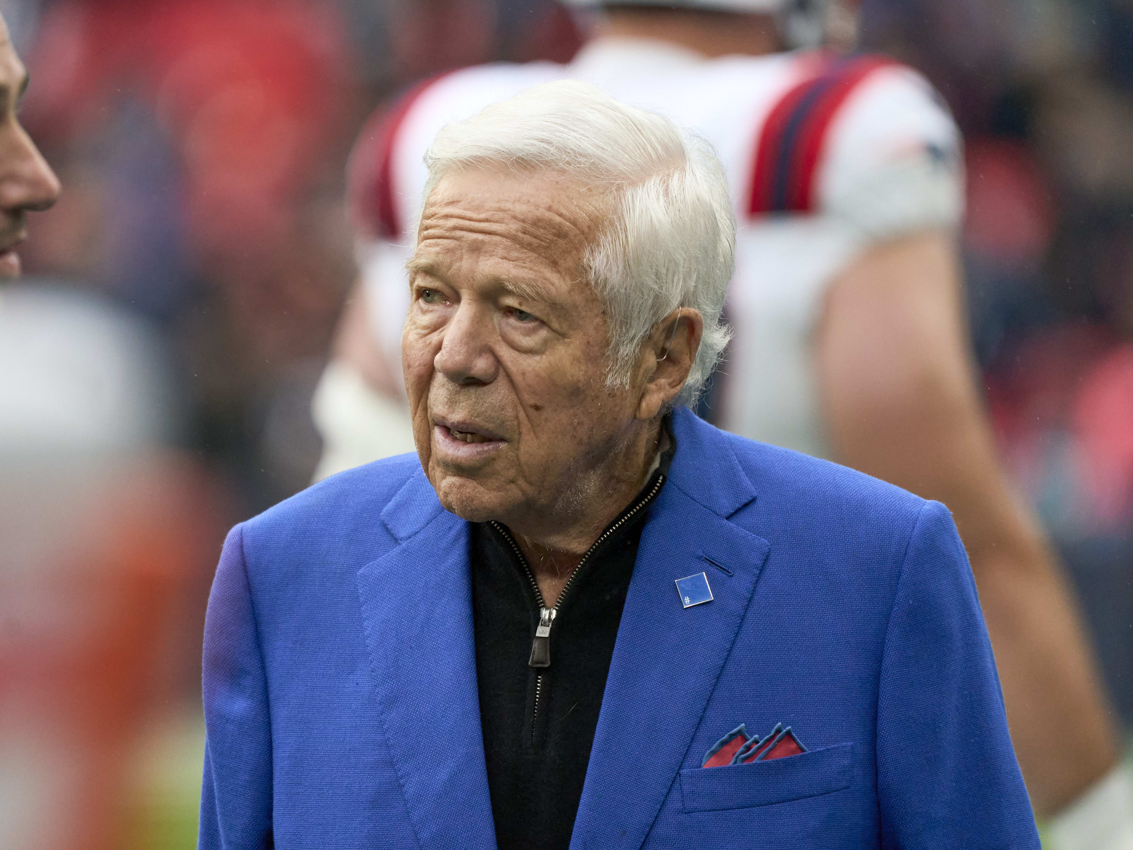 Patriots want to honor the legend who brought home 3 Super Bowl championships?