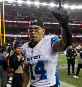 Amon-Ra St. Brown Unexpectedly Consoles Jake Bates After Missed Kick Against Eagles with a Sentence That Made the Lions Kicker Break Down in Tears Right on the Icy Bench