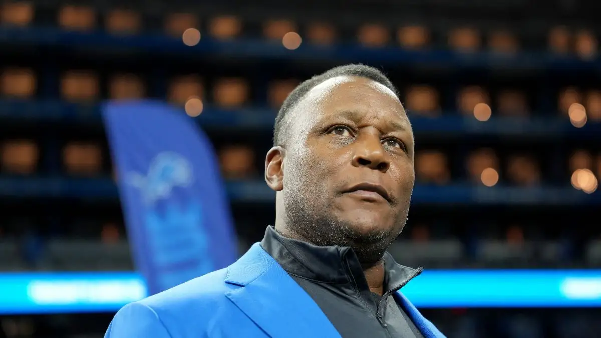 Barry Sanders Reacts Furiously After Alex Anzalone Is ‘Snubbed’ From ...