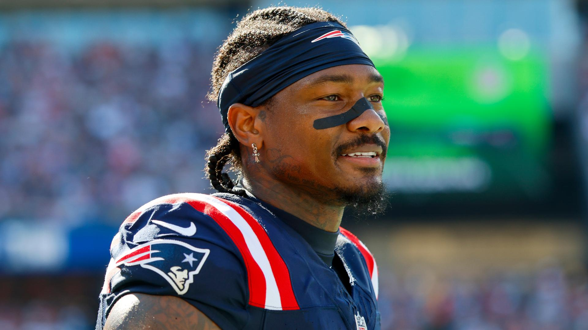 Eagles Continue to Reject Patriots in A.J. Brown Trade with Unreasonable Demands – New England Likely to Reunite with Stefon Diggs Soon, According to Adam Schefter