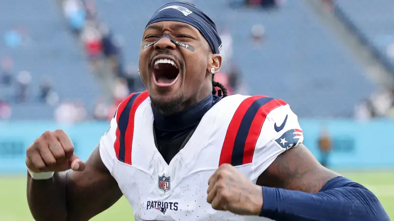 "No Calls Unless It's From New England" - Fan-Favorite Wide Receiver Stefon Diggs Shocks By Rejecting $40M Offer From AFC East Rival Amid Rumored Reunion with Patriots