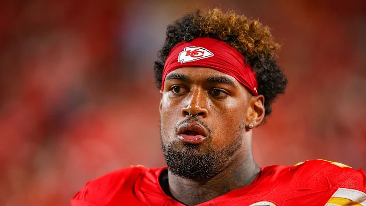 Standout Rookie Josh Simmons Tries to Balance Chiefs’ Progress and “Hurt”