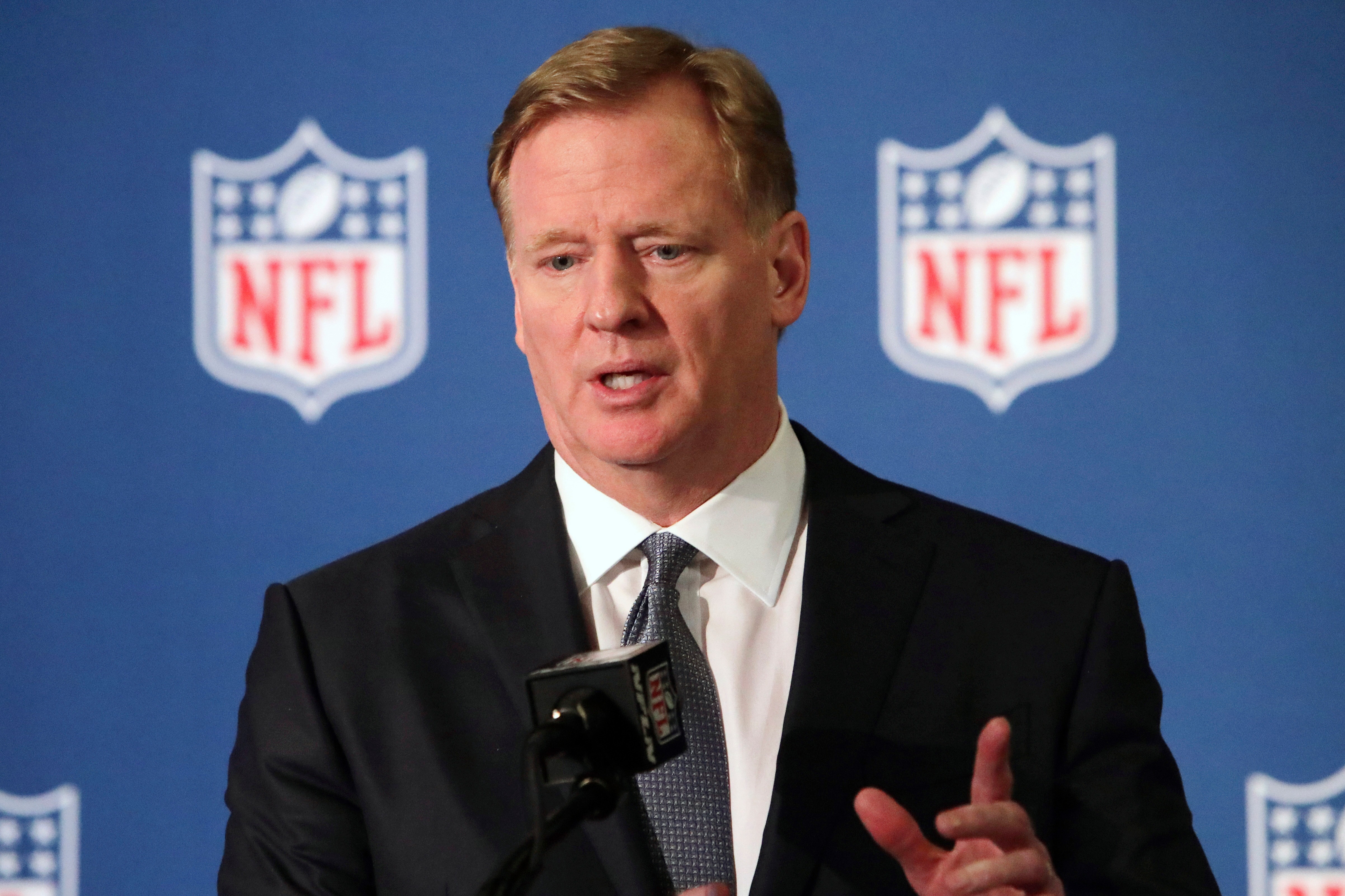 NFL issues decisions on the Eagles’ “tush push,” per ESPN