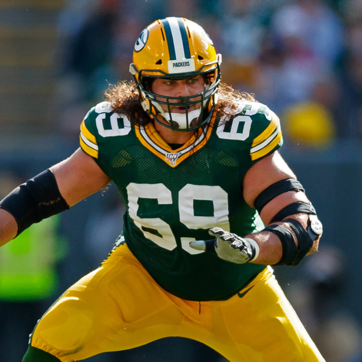 Ex Green Bay 5× Pro Bowl running back agrees to pay cut to return and help team overcome injury crisis