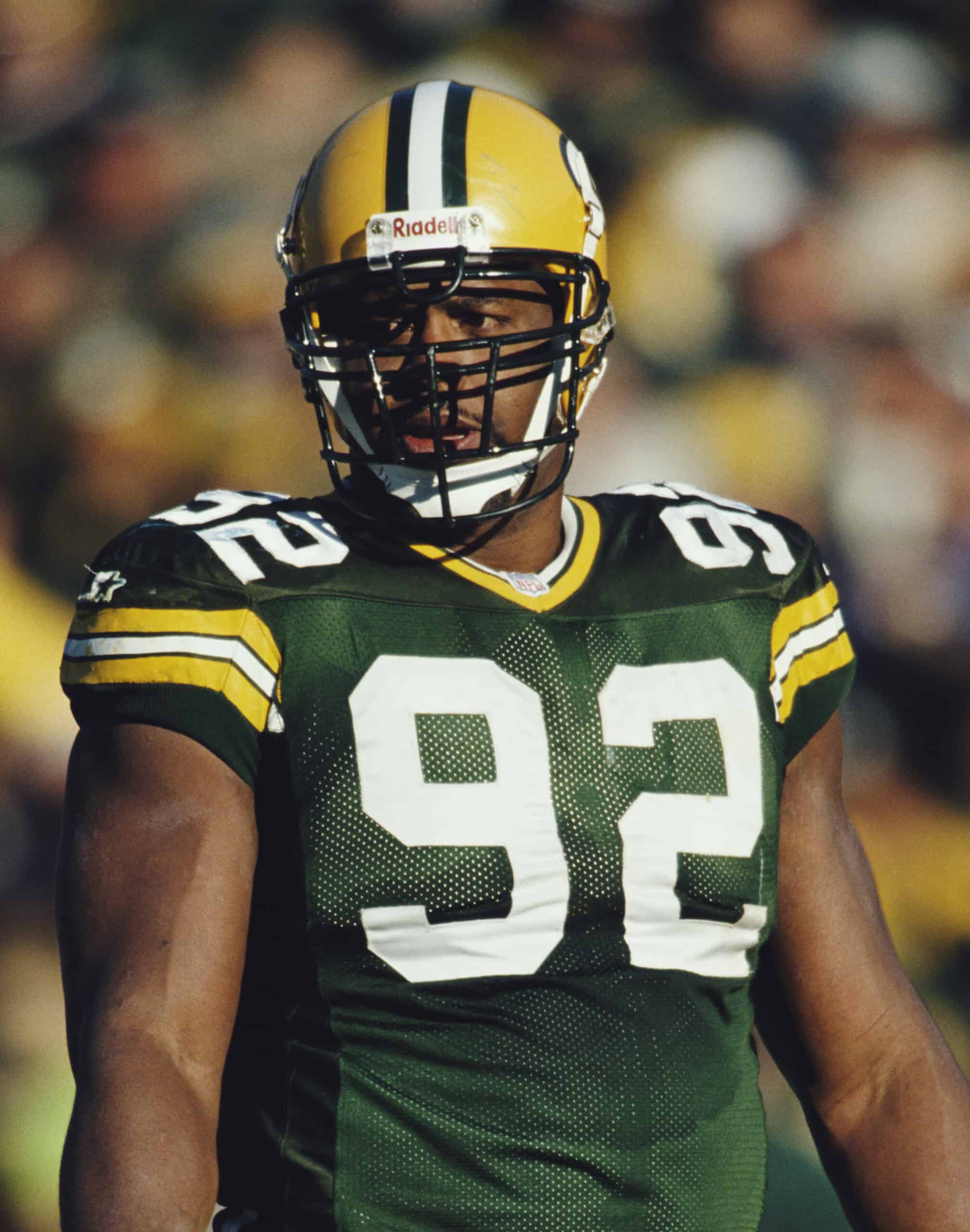 Ex-Packers DE Blames Divorce on Housework: “My wife wanted me to be her housekeeper”