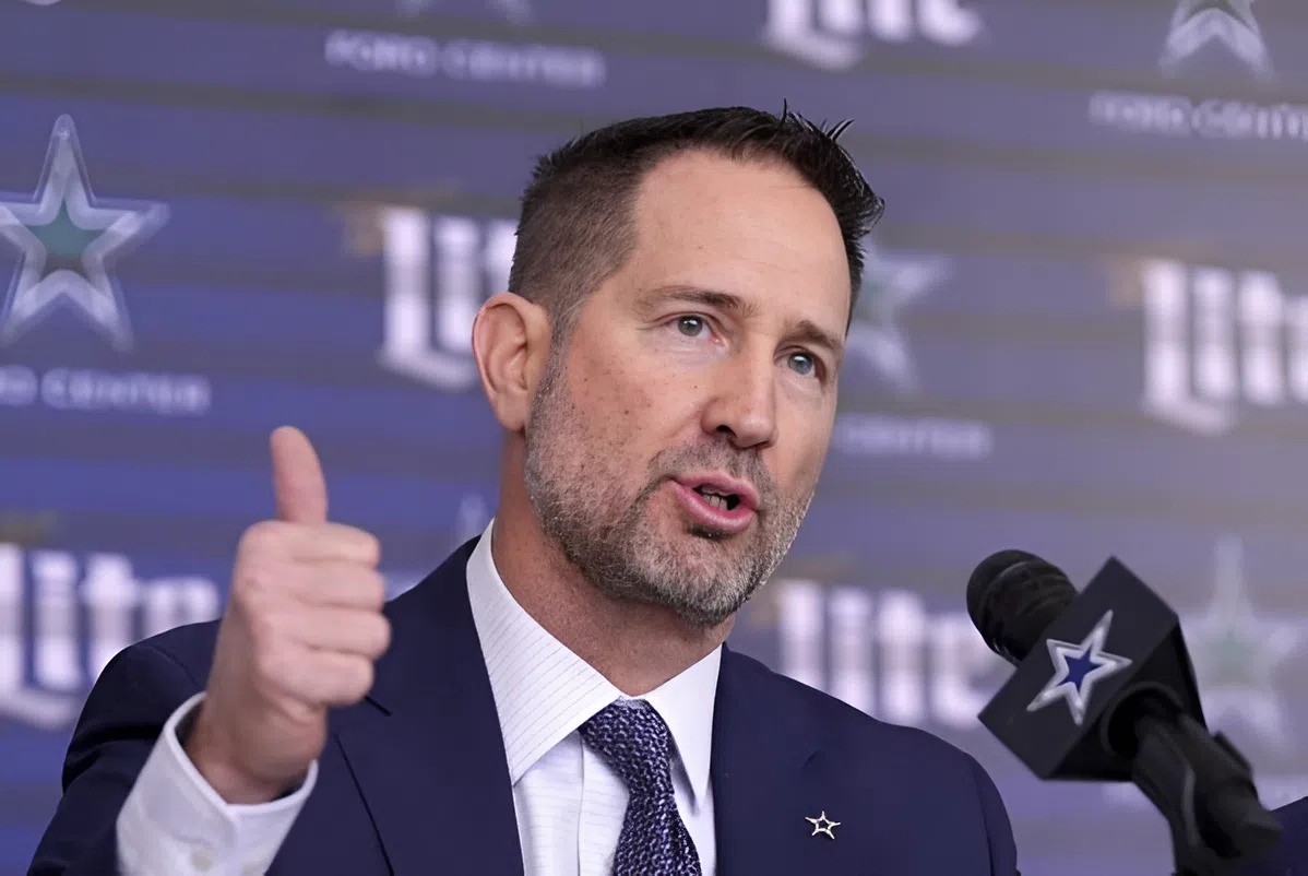 Dallas Cowboys Legend Signs One-Day Deal to Assist Coaching Staff Against Giants