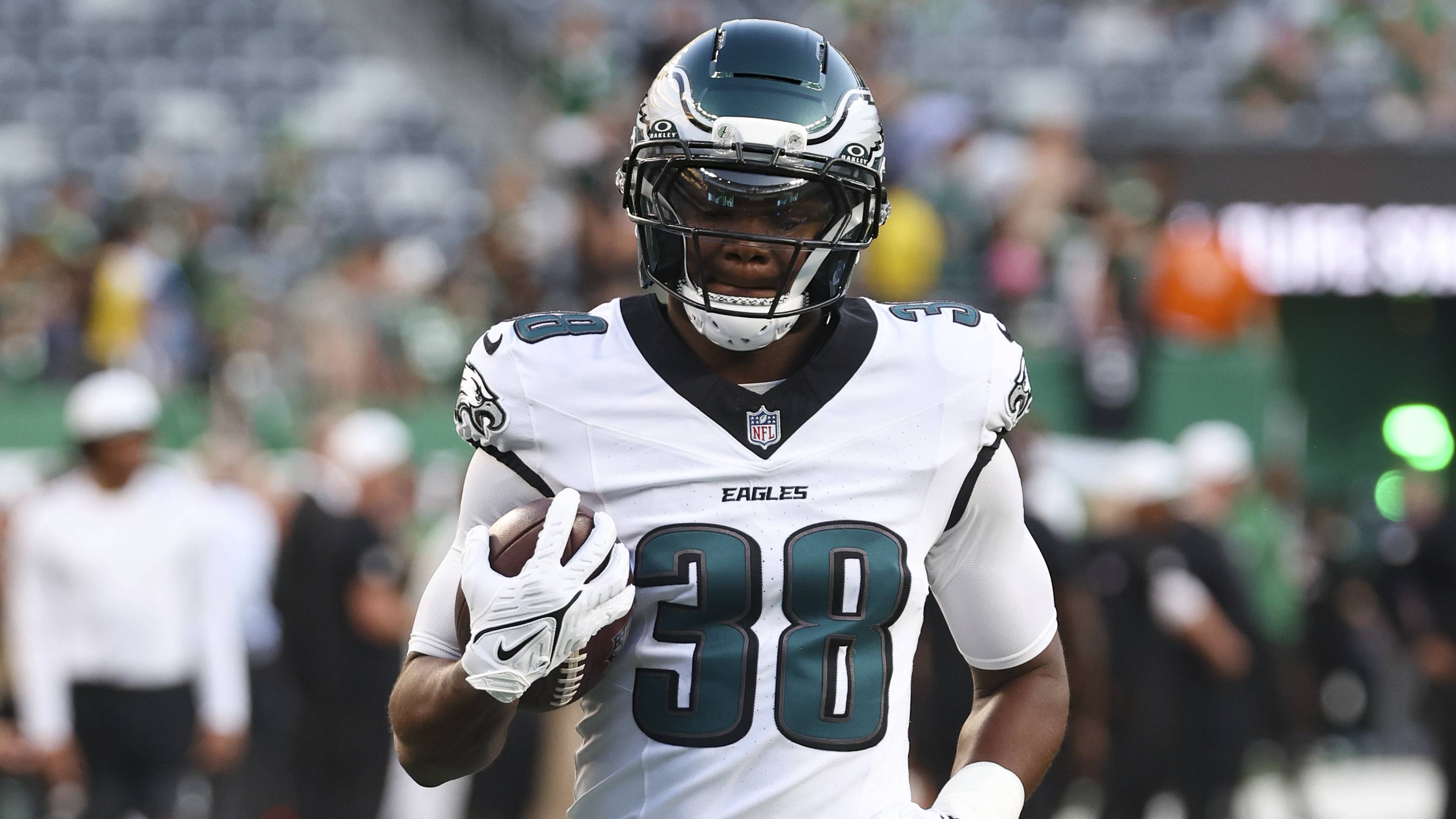 Former Eagles 1st-Round Pick Announces Retirement In Philly After Being Waived