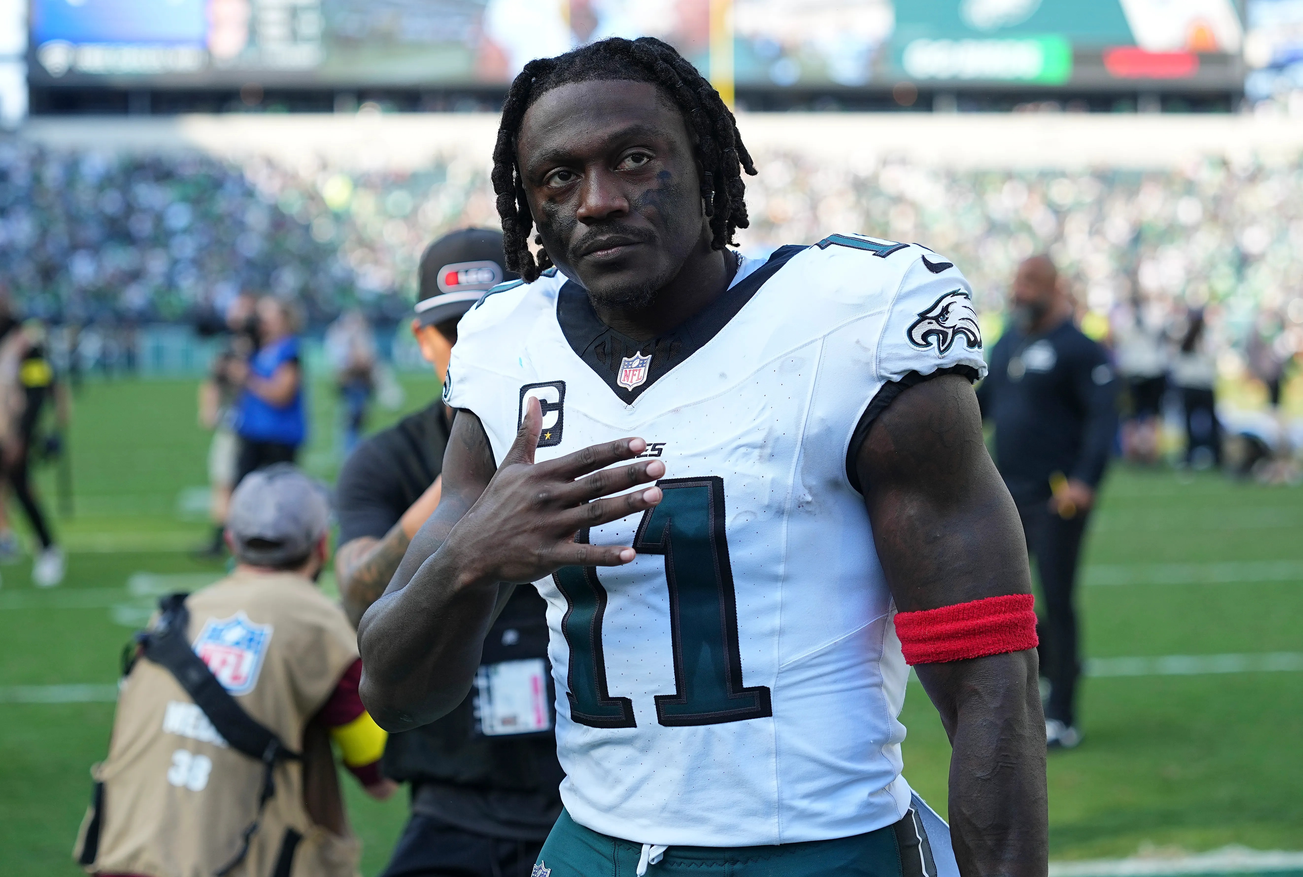 49ers Send Eagles an Offer They Can’t Refuse for WR A.J. Brown Amid WR Injury Crisis — Especially After His Recent Turmoil in Philly