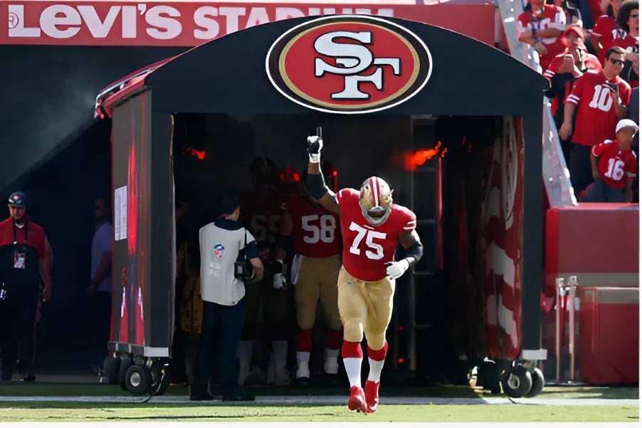 Former 49ers 2× Pro Bowl Agrees to Pay Cut to Return, Helping Team Overcome OL Injury Crisis
