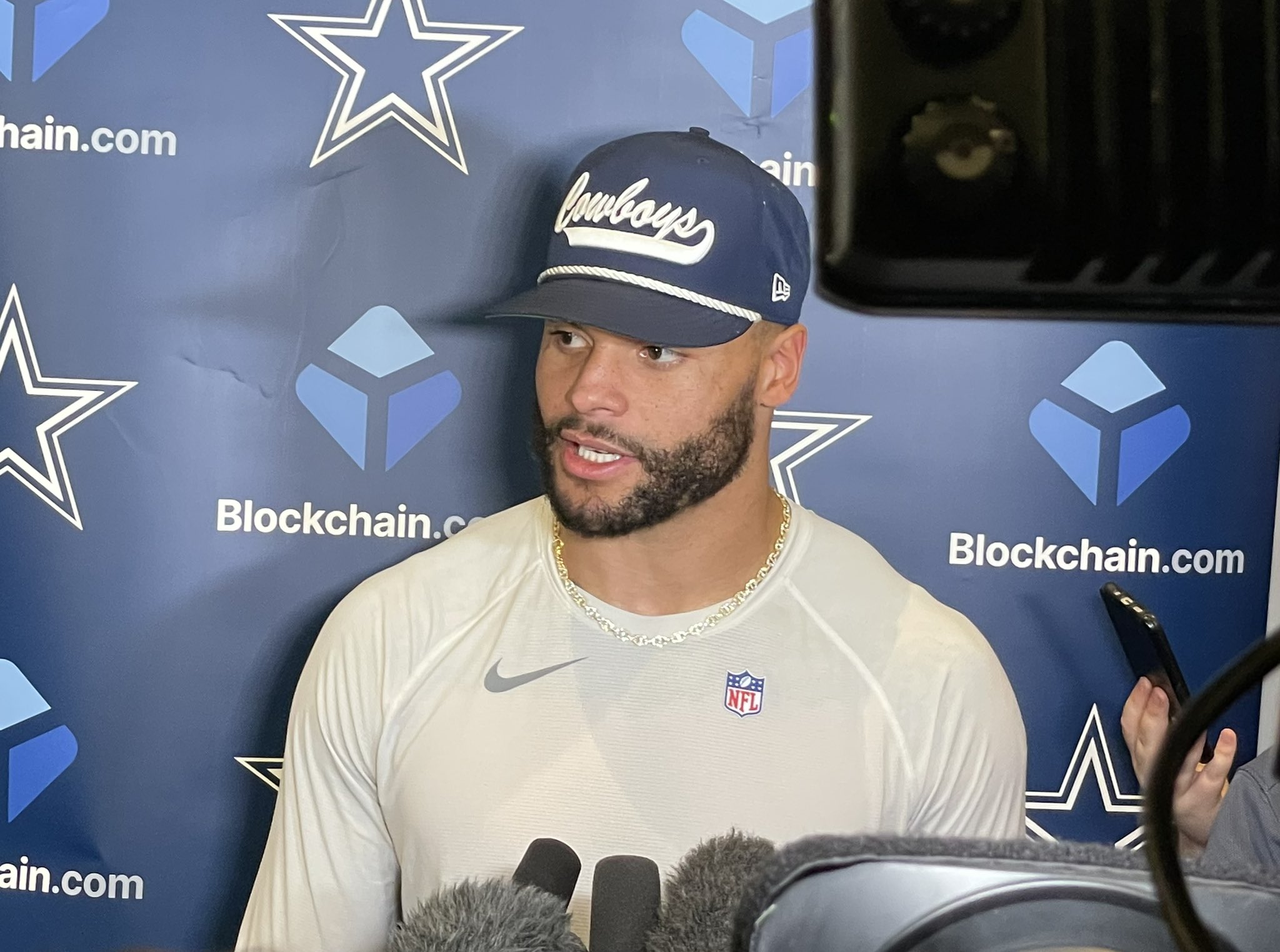 Called a “Bum,” Dak Prescott Fires Back After Public Apology From NBA’s No.1 Star
