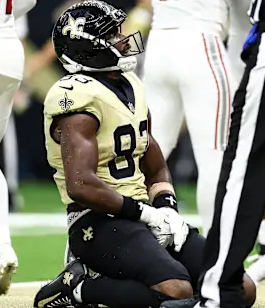 “No Celebration, No Raised Hands – TE Juwan Johnson’s Postgame Gesture