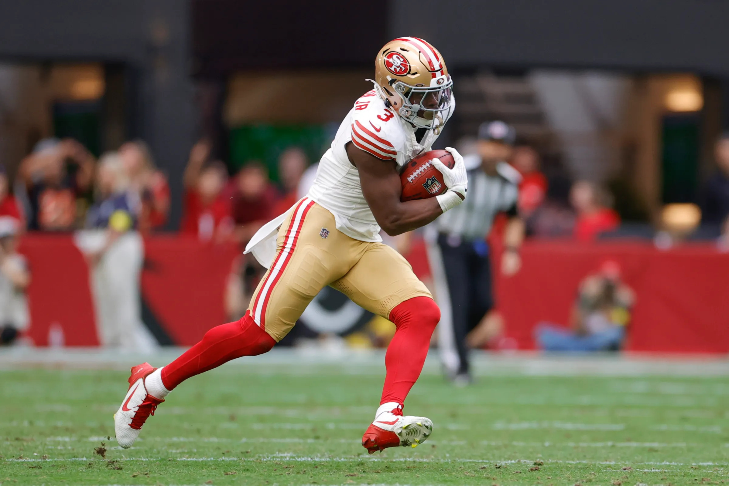 RB Who Won 2 National Championships Leaves 49ers After Worst Season of His Career - Joins Atlanta Falcons, Playing Next to Bijan Robinson Instead of Christian McCaffrey to Achieve 1,000 Yards Goal