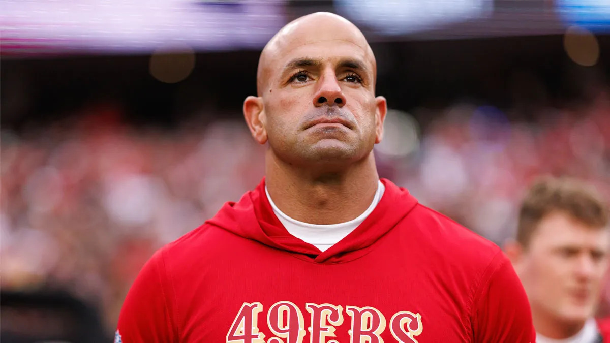Robert Saleh Rejects Multiple Head Coaching Offers to Stay with the 49ers - Committing His Heart and Career to a Promise of Bringing Glory Back to San Francisco