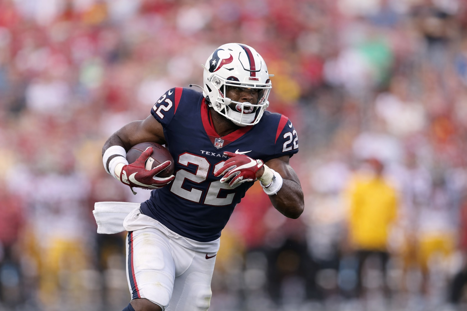 Nick Caserio Plans to Sign the Son of Dallas Cowboys Legend After Workout with Texans – Trusts the Young Star Will Develop the Team’s Future