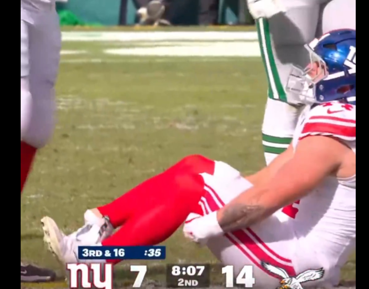 New York Giants Rookie Suffers a Devastating Injury That Could End His Career After Loss to the Eagles